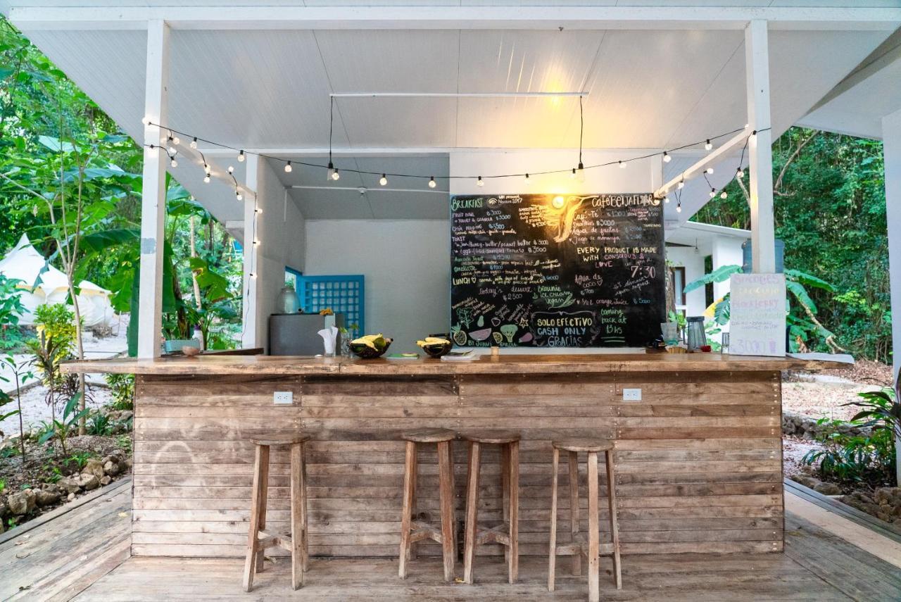 Driftwood Glamping & Boutique Hotel Playa Guiones エクステリア 写真